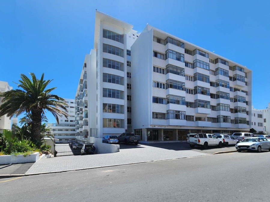 1 Bedroom Property for Sale in Sea Point Western Cape